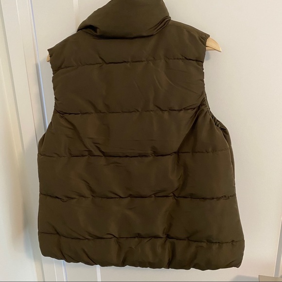 Olive Green Puffer Vest - Picture 3 of 5